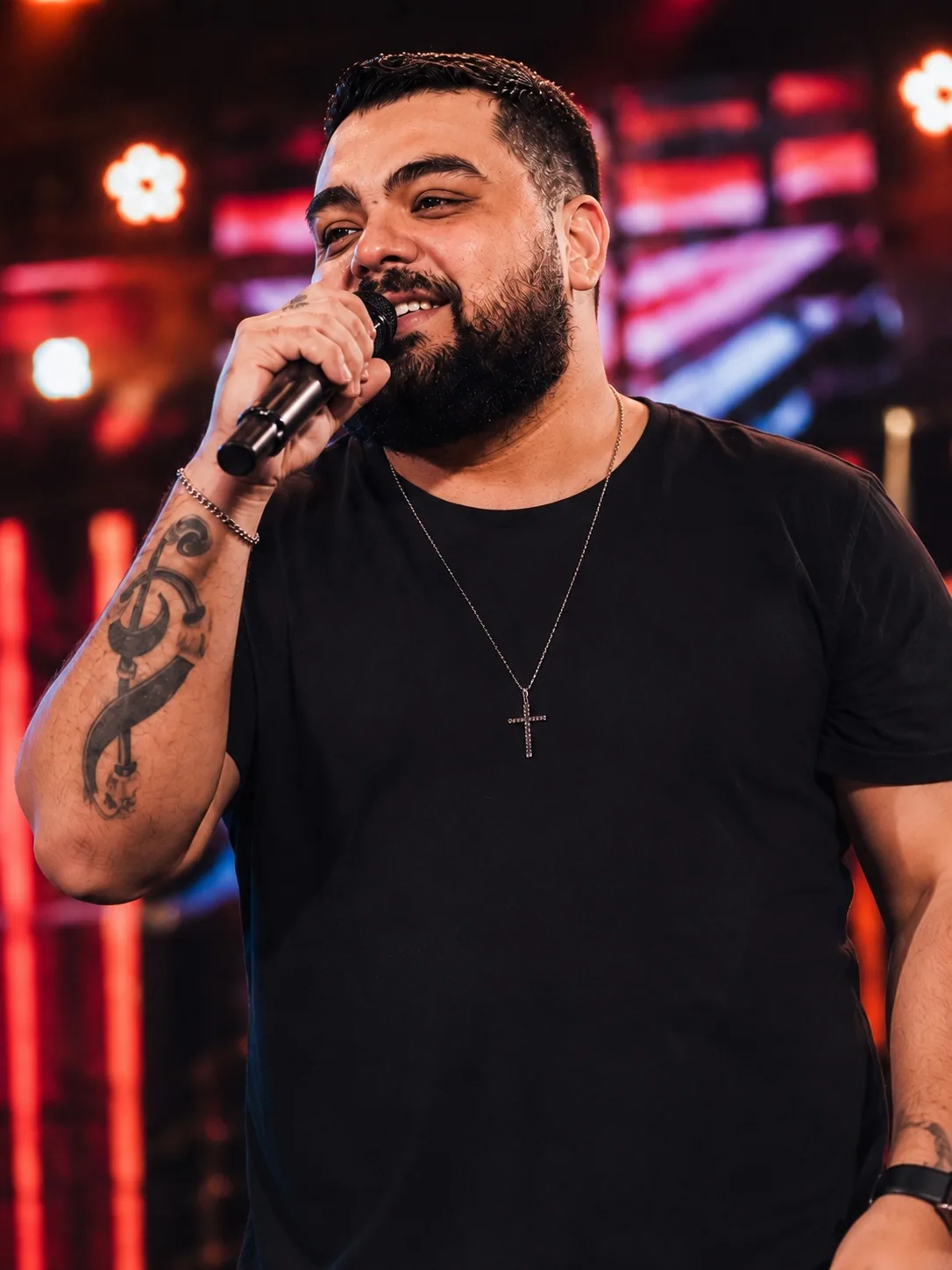 Jeff Almeida em apresentação ao vivo